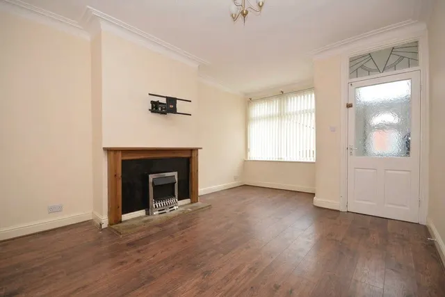 Cross Flatts Place, Leeds, LS11, photo 3