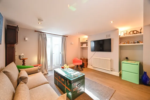 London, E14, photo 2