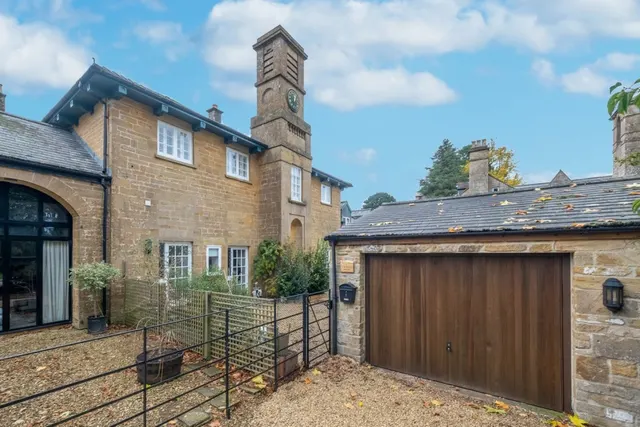 Aldon House, Yeovil, BA20, photo 1