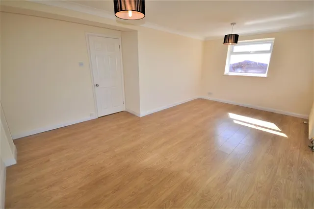 Photo 2 — College Road, Bexhill-On-Sea, TN40 1TG