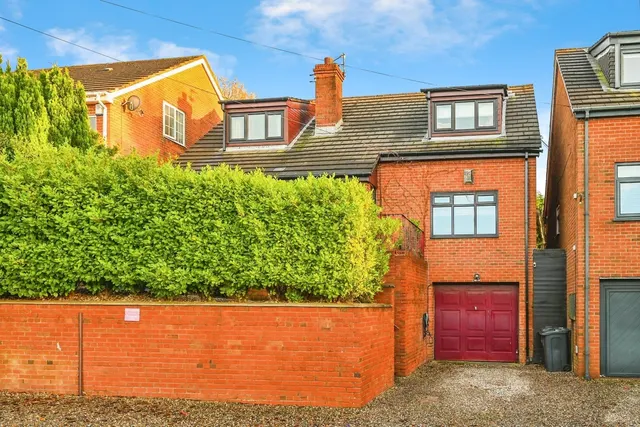 Liverpool Road, Aughton, L39, photo 1