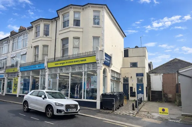 2 bedroom flat, St Leonards Road, Bexhill on Sea