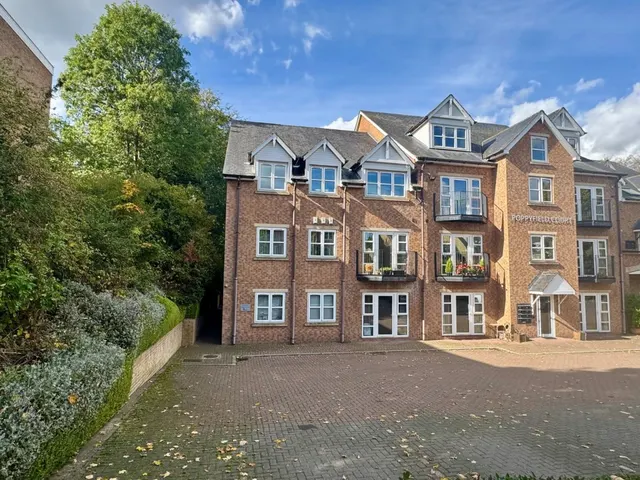 Deighton Road, LS22, photo 1