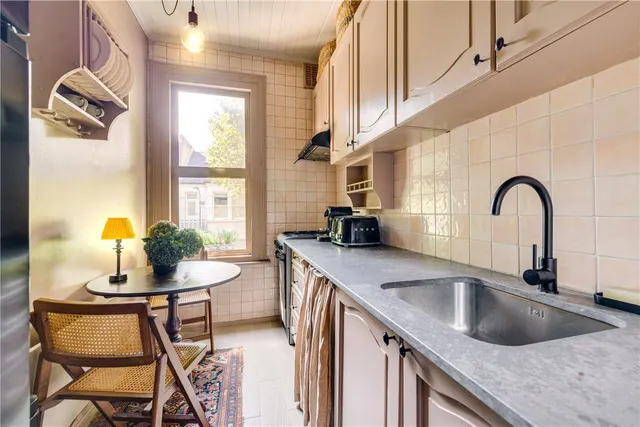 Clonmel Road, London, SW6, photo 2