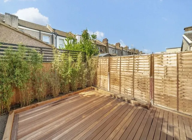 Holness Road, Stratford, E15, photo 2