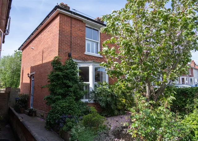 Southampton Hill, Titchfield Village, photo 1