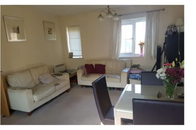 Photo 3 — Russett Way, Dunstable