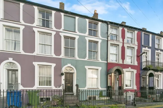 Segontium Terrace, Caernarfon, LL55, photo 1