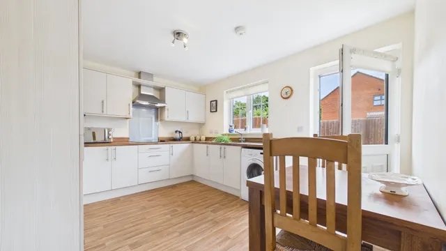 Photo 3 — Mayfield Gardens, BASTON, MARKET DEEPING, PE6