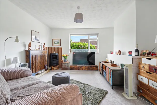 Russell Close, Landkey, EX32, photo 2