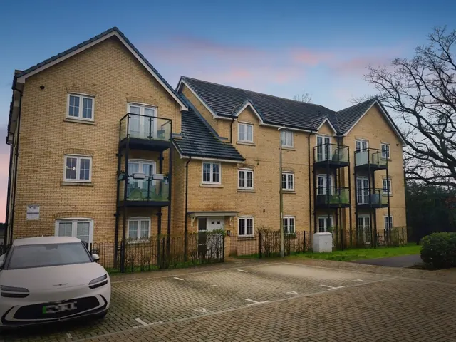 Budd Grove, Winnersh, RG41, photo 1