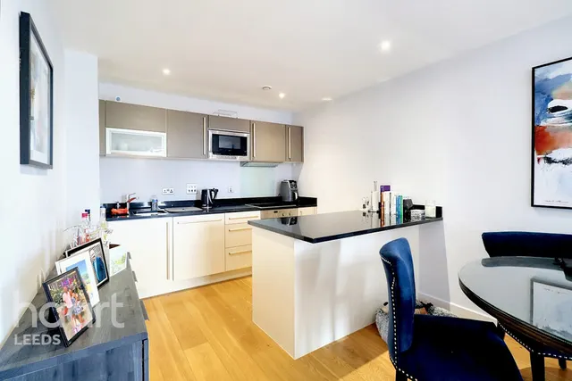 Wharf Approach, Leeds, LS1, photo 2