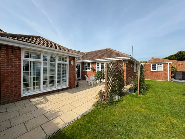 Photo 2 — Balmoral, Cranbrook Drive, Maidenhead, Berkshire