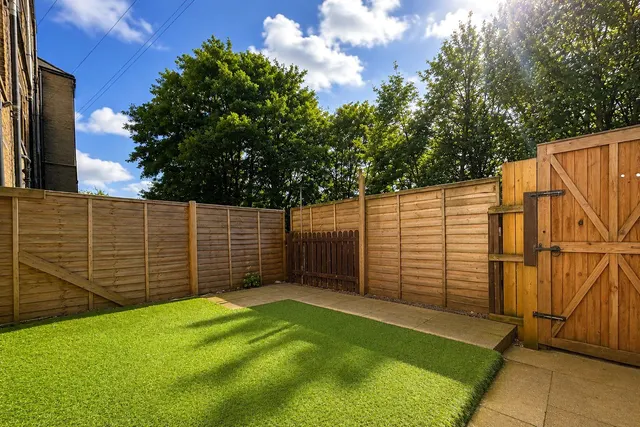 Stoney Royd Terrace, Halifax, HX3, photo 2
