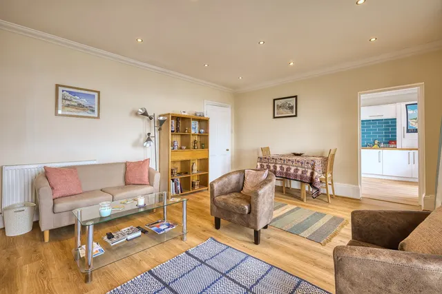 Queens Gardens, Broadstairs, CT10, photo 3