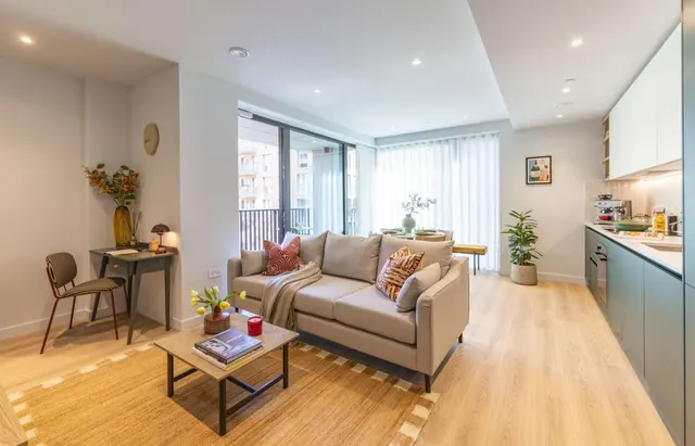 Claremont Road, London, NW2, photo 1