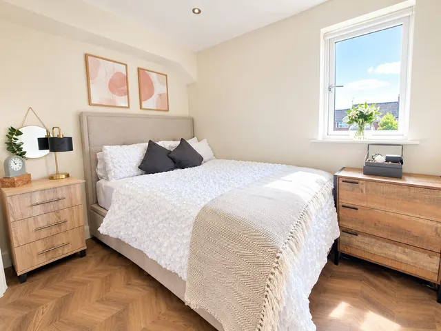 Waddington Close, EN1, photo 3