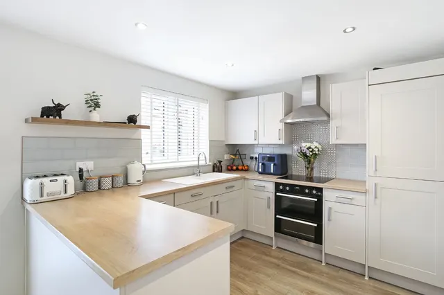 Photo 2 — Ivie Place, Salisbury, Wiltshire, SP2 9GL