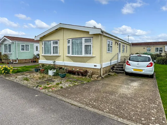 Thornlea Park, Littlehampton, photo 1