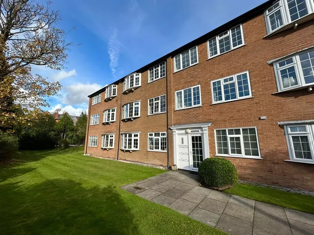 Irlam Road, Sale, M33, photo 1
