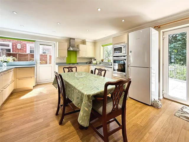 Photo 3 — Mulberry Close, Crowthorne, Berkshire, RG45 7LG
