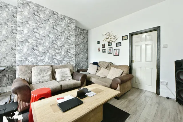 Photo 3 — Quail Street, Oldham