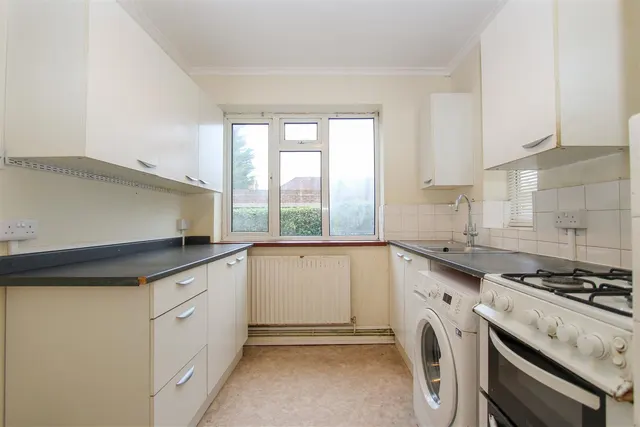 Photo 3 — Long Lane, Hillingdon, UB10 9PE