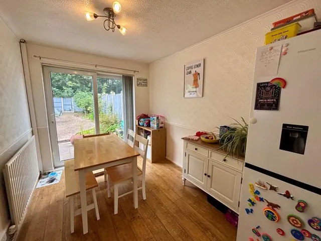 Forest Close, Tf5 Ola, photo 3