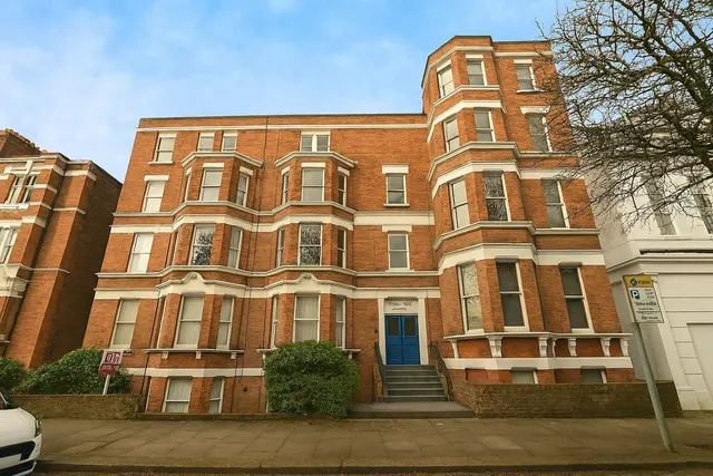 Bouverie Road West, Folkestone, Kent, CT20, photo 1