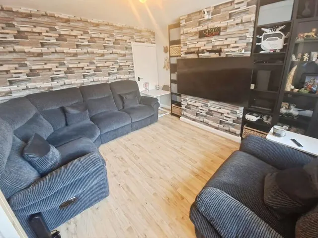 Barton Road, Nuneaton, CV10, photo 3