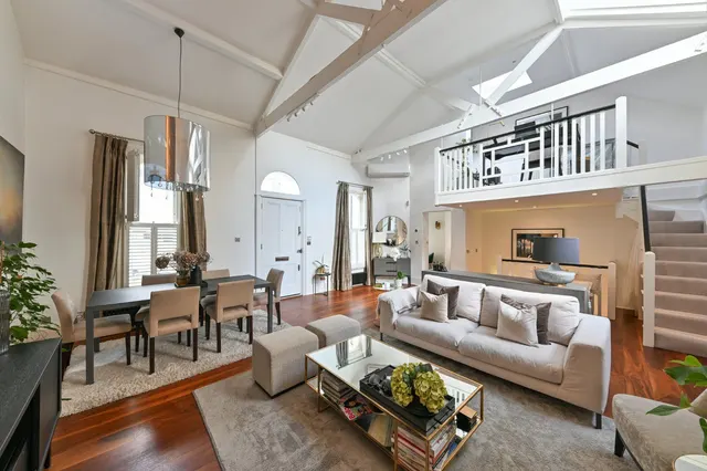 Photo 2 — Oakfield Street, Chelsea, London, SW10 9JA