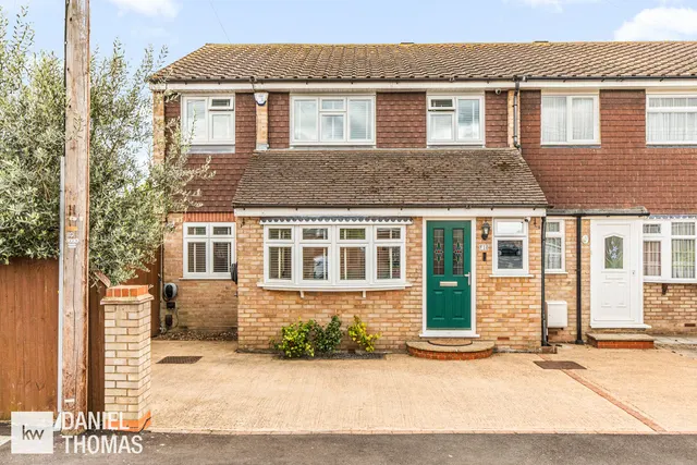 Valley Close, Waltham Abbey, EN9, photo 1