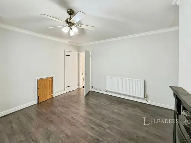 Swallowhurst Crescent, Liverpool, L11, photo 3