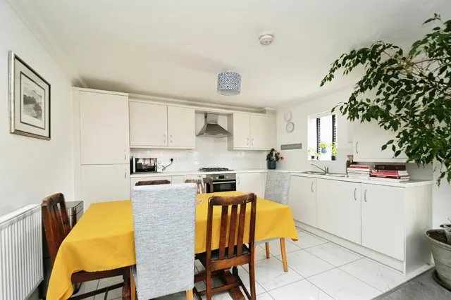 Photo 2 — Curlew Close, Hunstanton