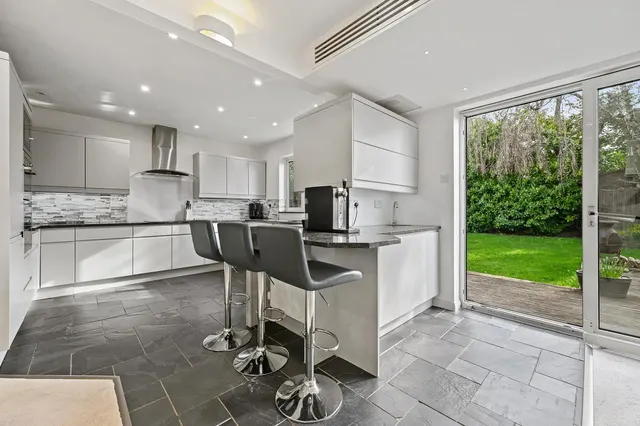 Downs Avenue, Pinner, HA5, photo 3