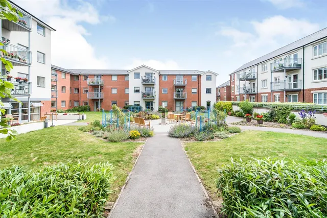 New Road, Basingstoke, RG21, photo 1