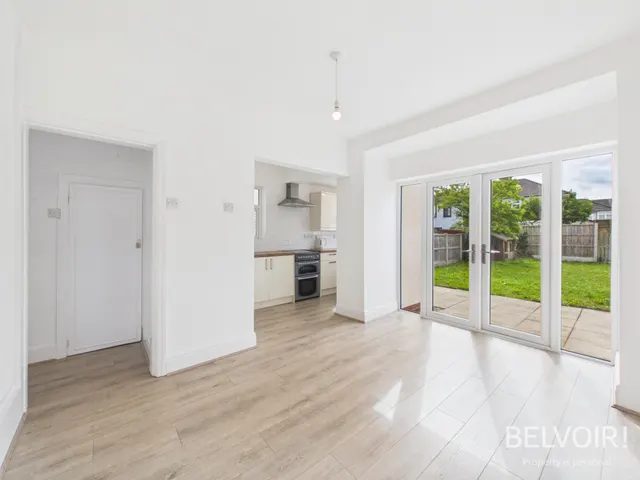 Photo 3 — Jeffereys Crescent, Huyton, L36