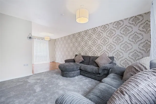 Photo 2 — Feorlin Way, Garelochhead, Helensburgh, Argyll and Bute, G84