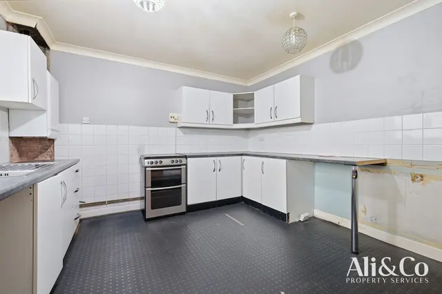 Photo 2 — Grays, Essex, RM16 2BD