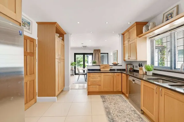 Photo 3 — Warboys Road, Kingston upon Thames, Surrey, KT2 7LS