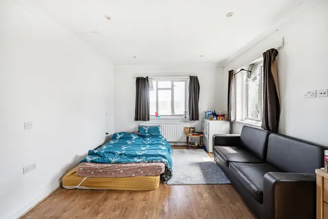 Alexandra Avenue, Harrow, HA2, photo 3