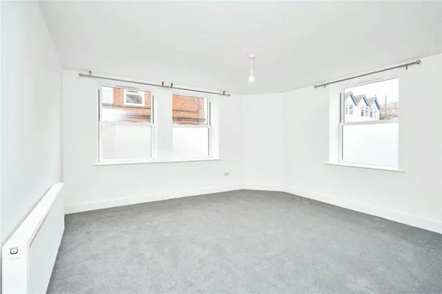 Mill Hill Road, Cowes, PO31, photo 3