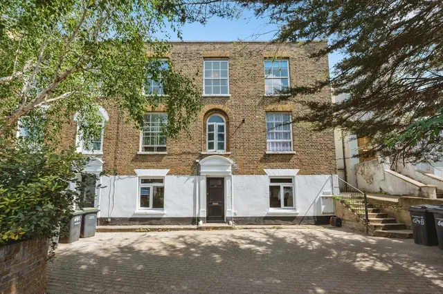 Wrotham Road, Gravesend, DA11, photo 1