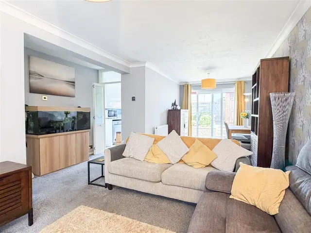 Photo 3 — Magnolia Walk, Eastbourne, BN22 0SR