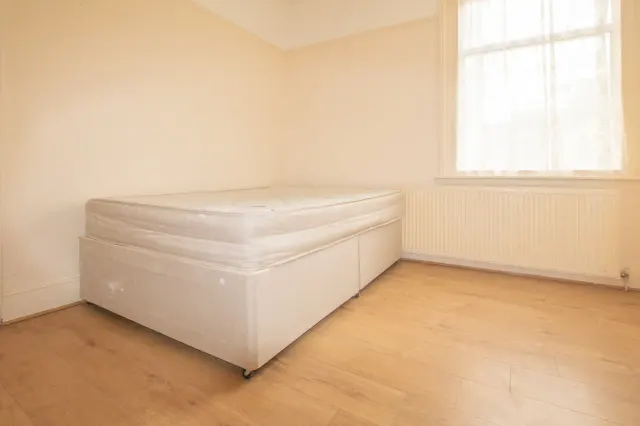 Halley Road, London, E7, photo 2