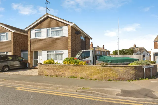 Alton Park Road, Clacton-On-Sea, CO15, photo 1