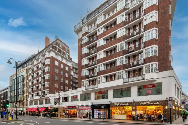 Brompton Road, Knightsbridge, SW3, photo 3