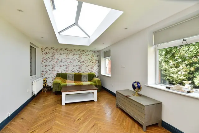 William Higgins Close, Alsager, ST7, photo 3