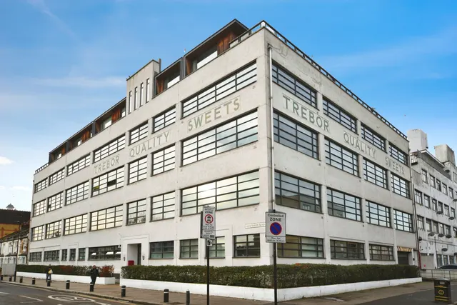 Shaftesbury Road, London, E7, photo 1
