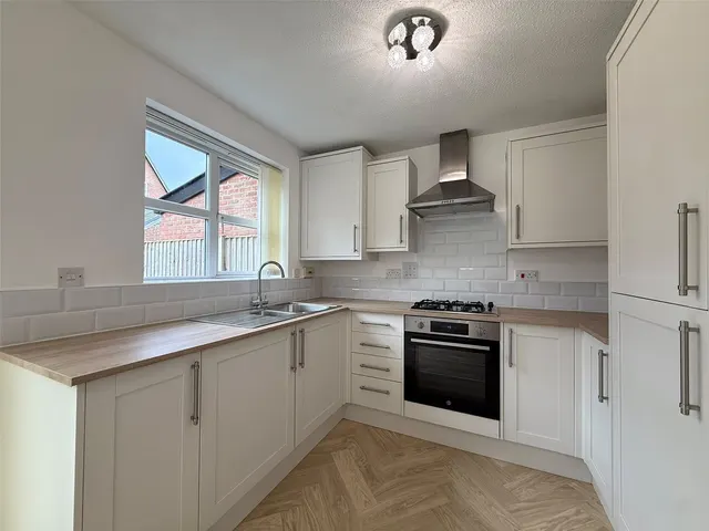 Upton Rocks Mews, Widnes, WA8, photo 3